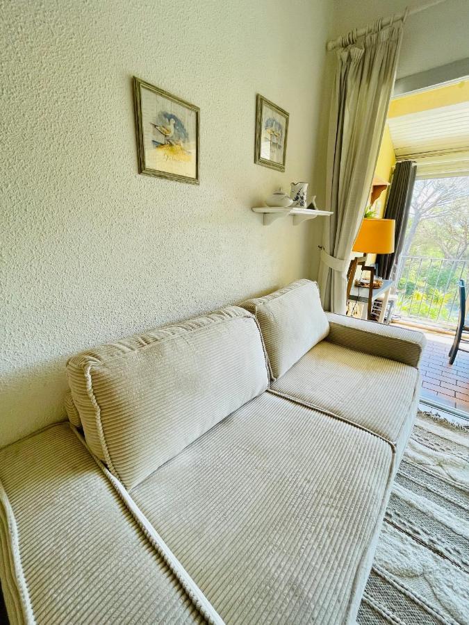 Bel Appartement Avec Mezzanine, Vue Mer Et Piscine Cogolin Exterior photo