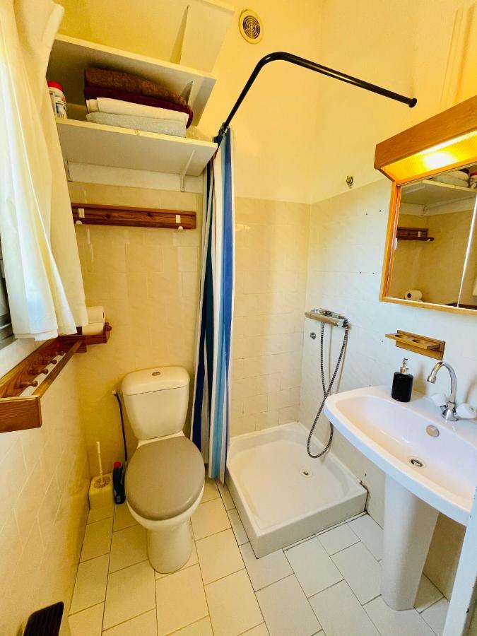 Bel Appartement Avec Mezzanine, Vue Mer Et Piscine Cogolin Exterior photo